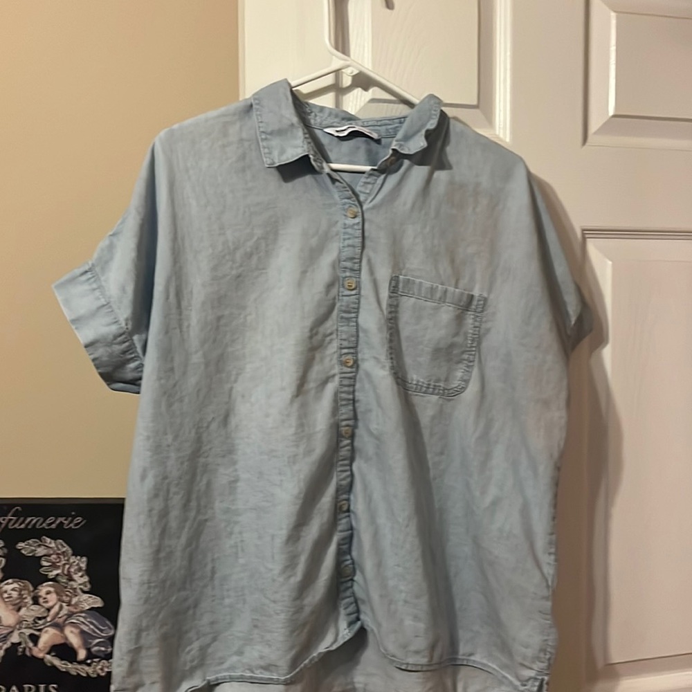 Sonoma 100% Cotton Button Down denim light EUC short sleeve